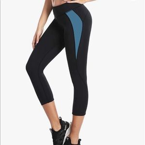 DaYoung women bike tights 3D padded Capri leggings Small NWT.  BIN T